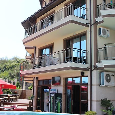 Taai Hotel Sozopol Buitenkant foto