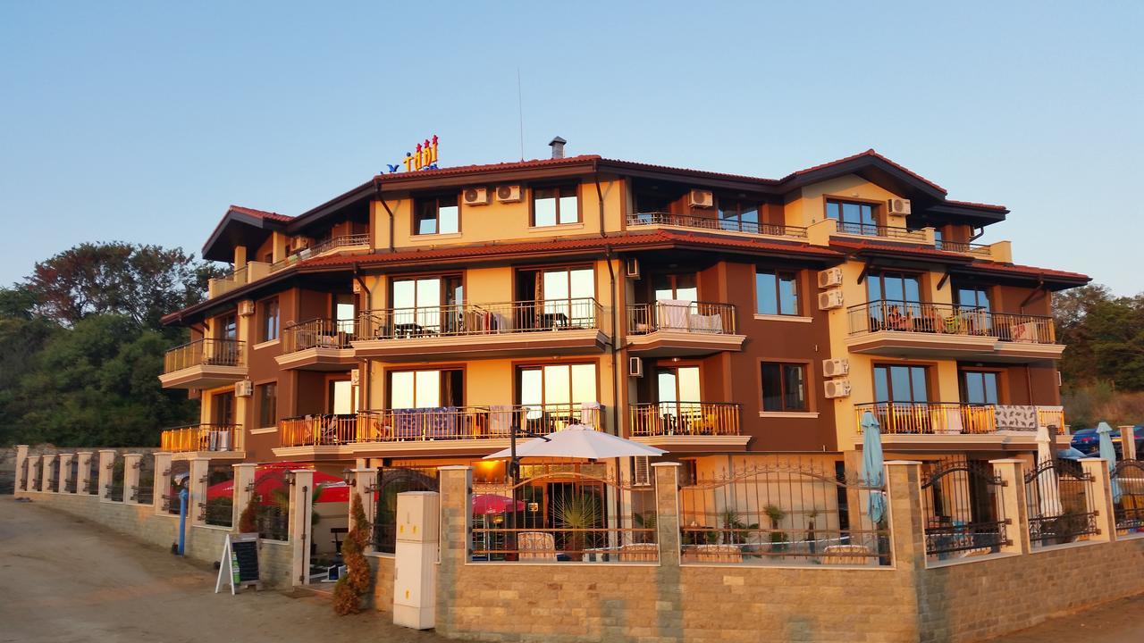 Taai Hotel Sozopol Buitenkant foto