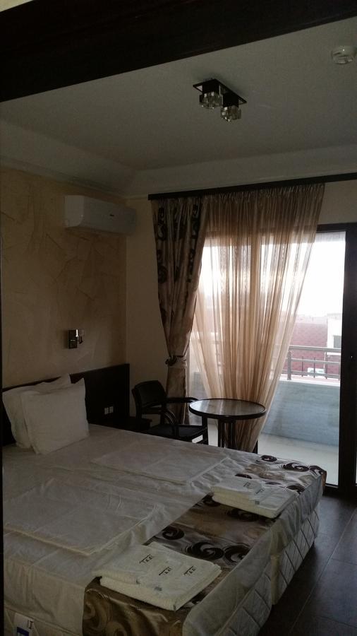 Taai Hotel Sozopol Buitenkant foto